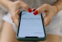 Best Comment for Girl Pic on Instagram (2025 Guide) Best comment for girl pic on Instagram